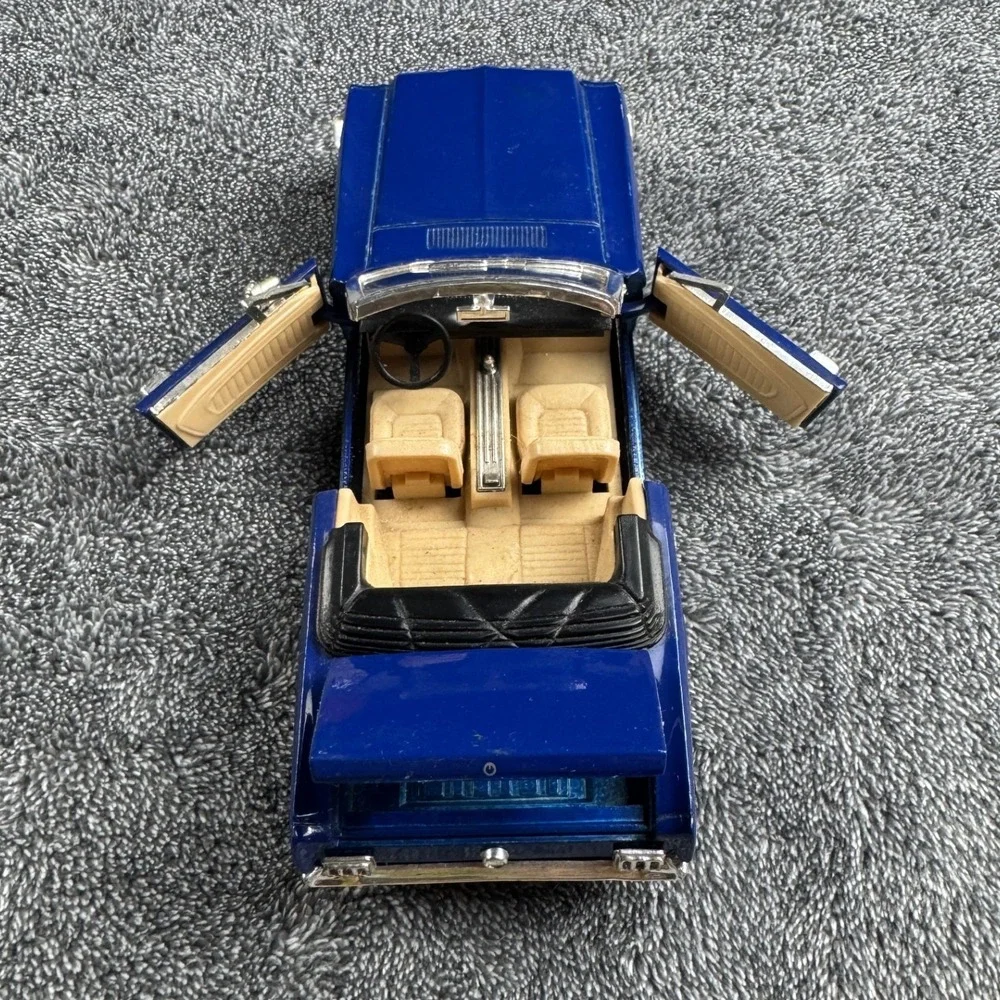 Sun Star Ford‎ Mustang Convertible Blue 1/24 Diecast Model SS 7711 Opening Hood